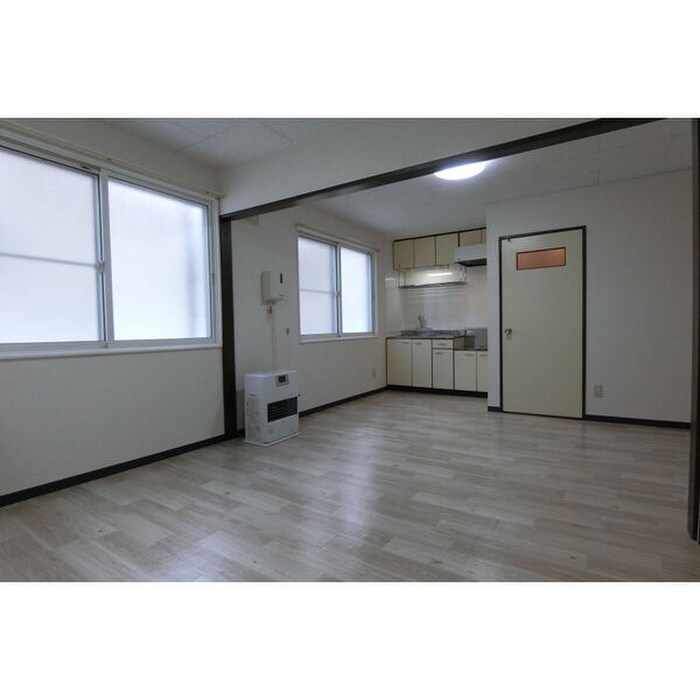 物件内観写真4　(居室)