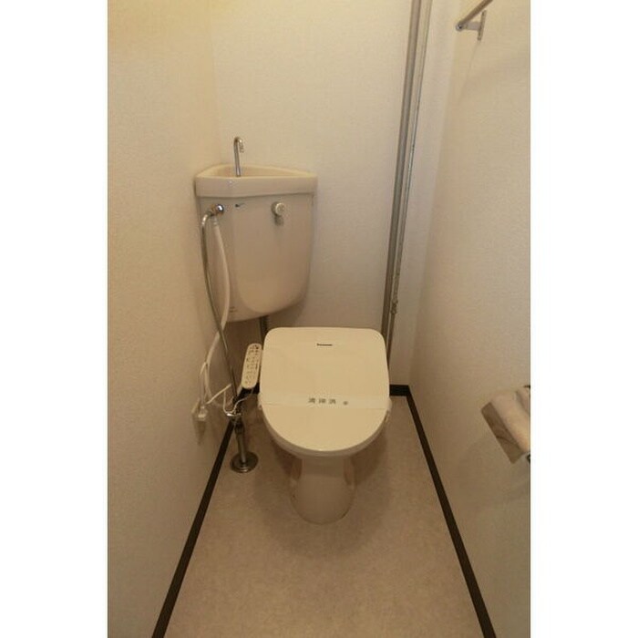 物件内観写真8　(トイレ)