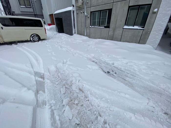 物件外観写真4　(駐車場)