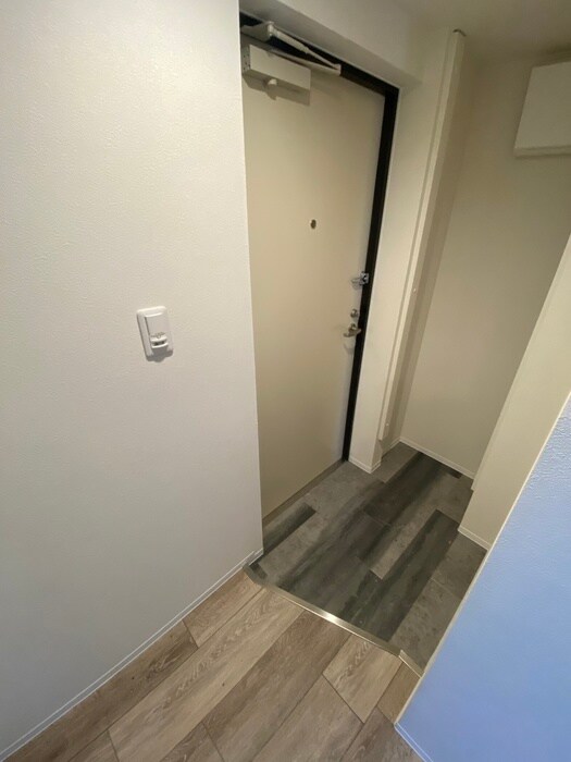 物件内観写真18　(玄関)
