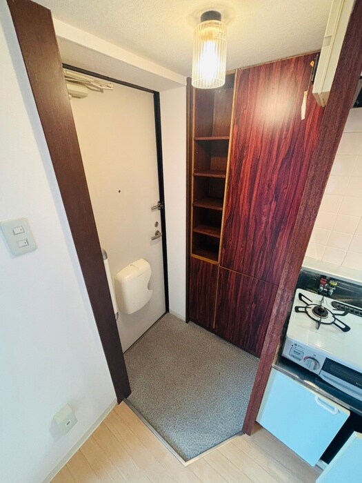 物件内観写真18　(玄関)