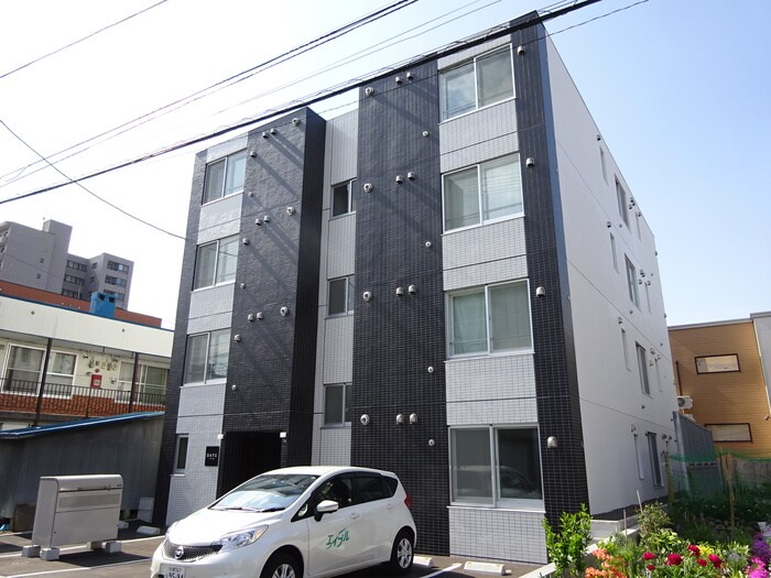 物件外観写真2　(外観写真)