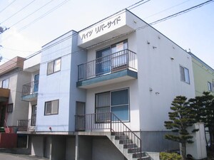ハイツリバーサイド外観写真
