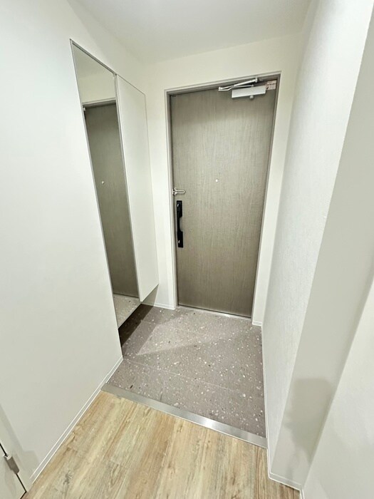 物件内観写真21　(玄関)