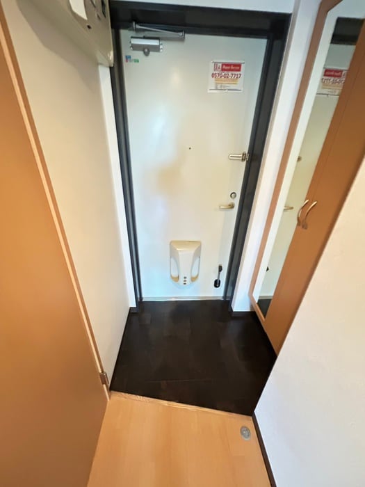 物件内観写真17　(玄関)