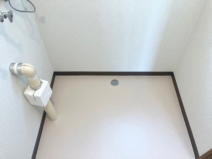 物件内観写真17　(洗濯機置場)