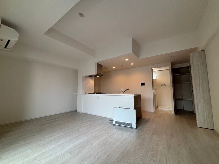 物件内観写真3　(居室)