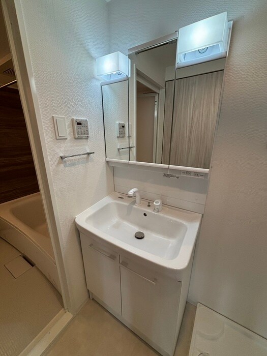 物件内観写真11　(洗面)