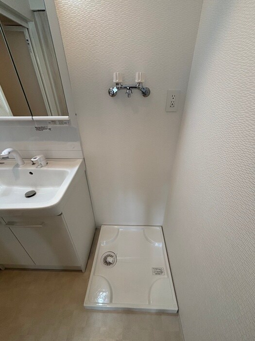 物件内観写真16　(洗濯機置場)