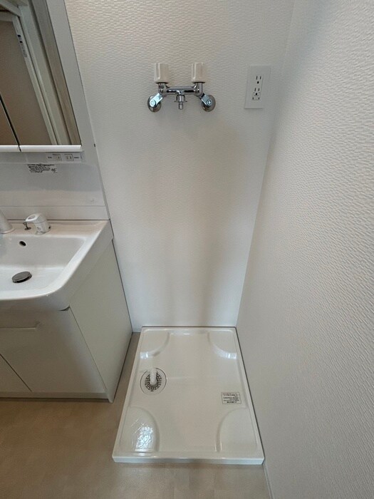 物件内観写真16　(洗濯機置場)