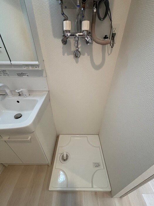 物件内観写真16　(洗濯機置場)