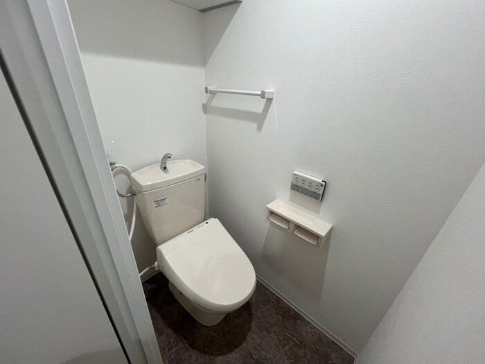 物件内観写真15　(トイレ)