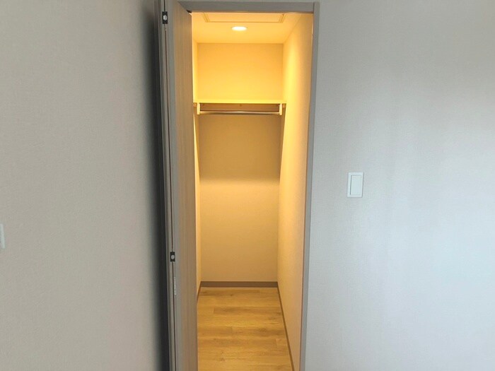 物件内観写真11　(収納)
