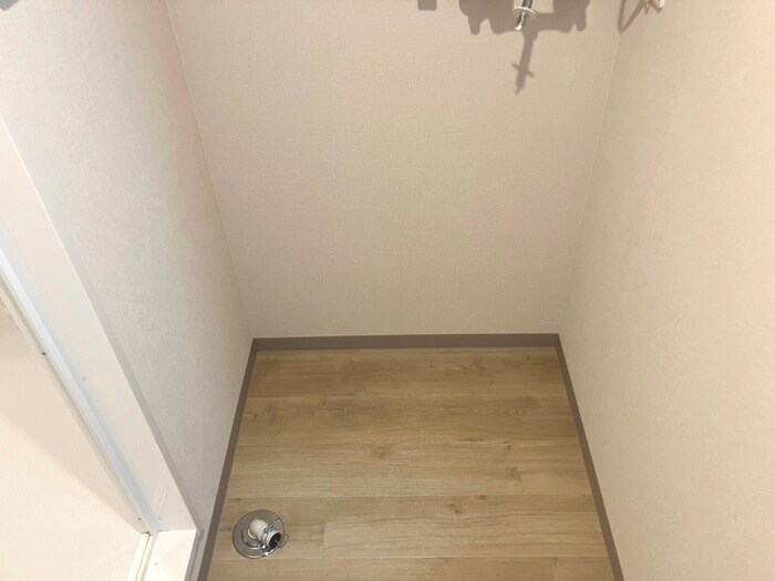 物件内観写真17　(洗濯機置場)