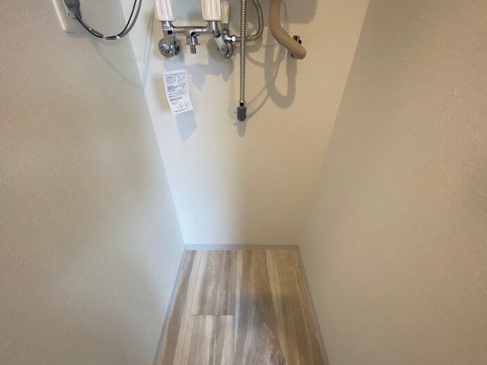 物件内観写真17　(洗濯機置場)