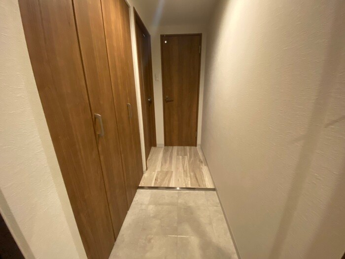 物件内観写真18　(玄関)