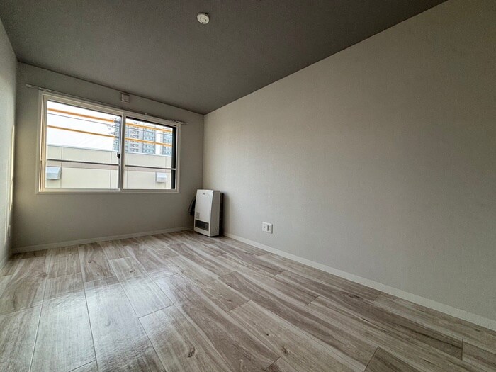 物件内観写真4　(居室)