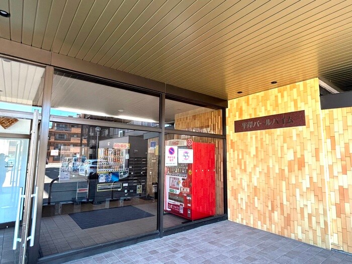 物件外観写真3　(エントランス部分)