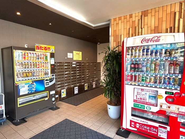 物件外観写真4　(エントランス部分)