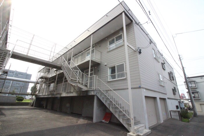 物件外観写真2　(外観写真)