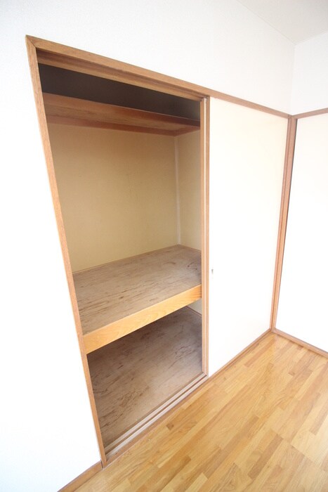 物件内観写真8　(収納)