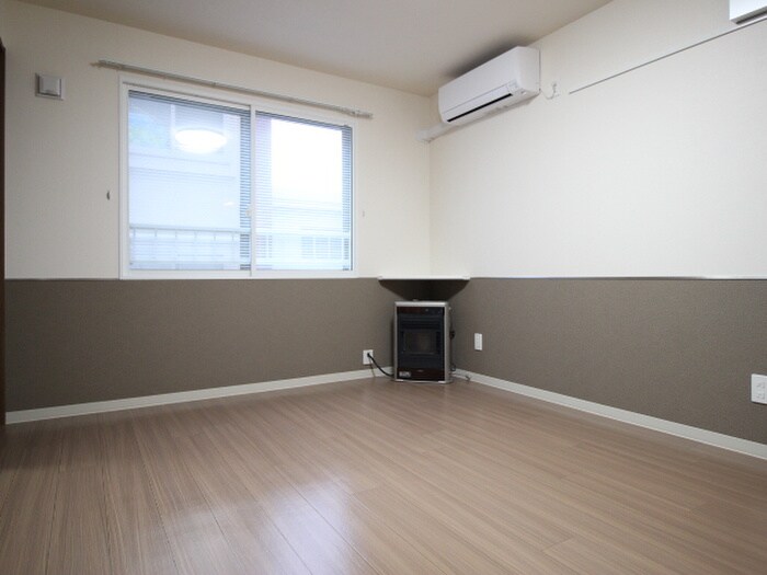 物件内観写真3　(居室)