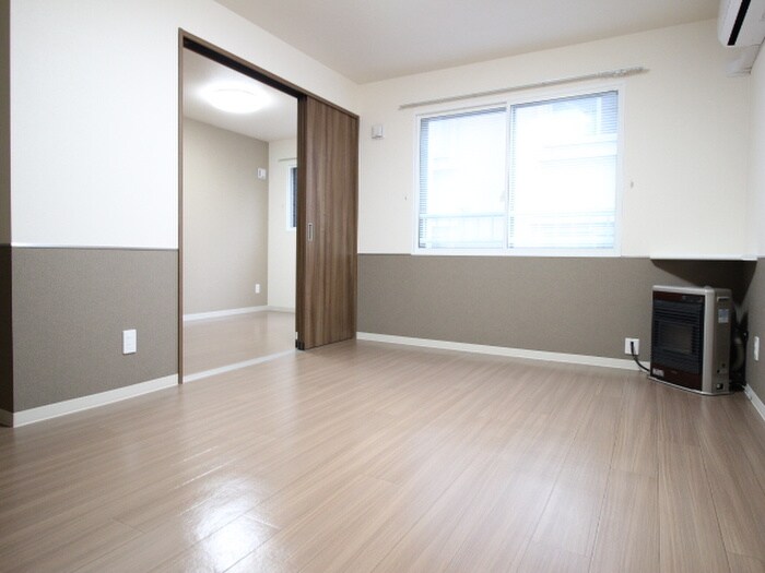 物件内観写真4　(居室)