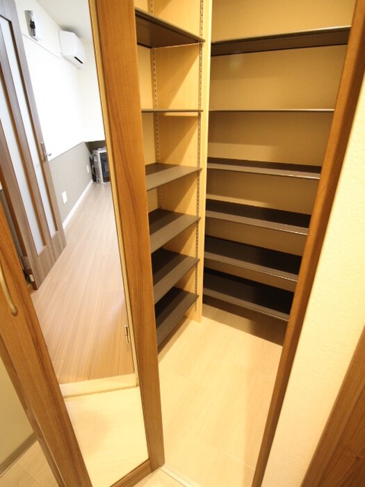 物件内観写真12　(靴箱)