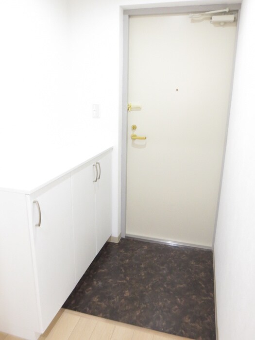物件内観写真14　(玄関)