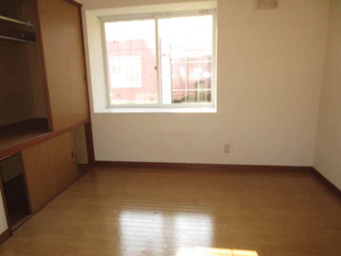 物件内観写真4　(居室)