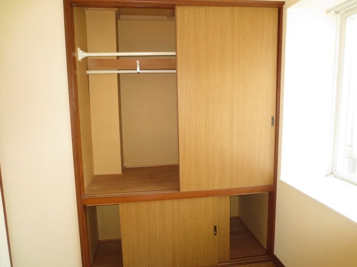 物件内観写真5　(収納)