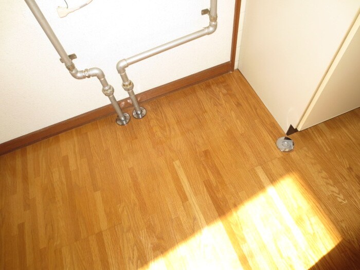 物件内観写真7　(洗濯機置場)