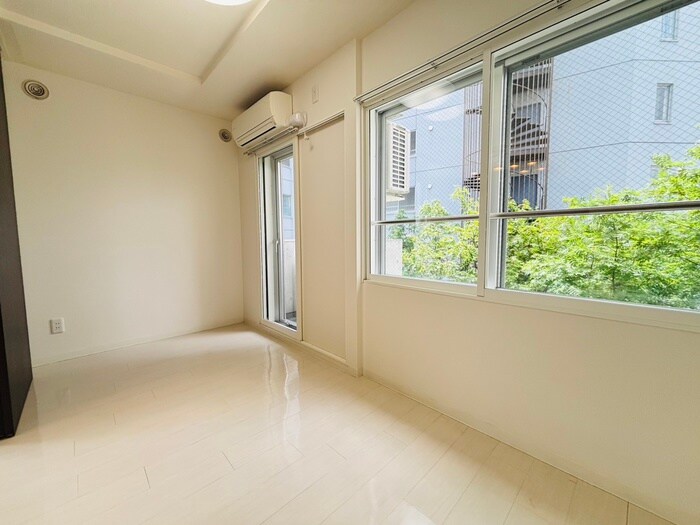 物件内観写真13　(居室)