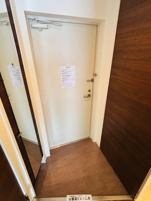 物件内観写真17　(玄関)