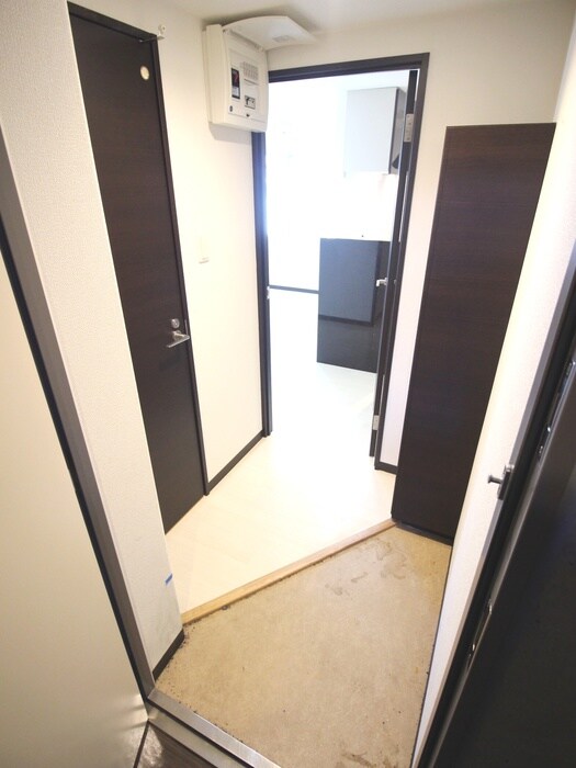 物件内観写真21　(玄関)