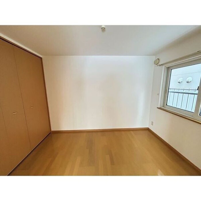 物件内観写真4　(居室)