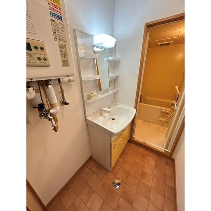 物件内観写真8　(洗面)