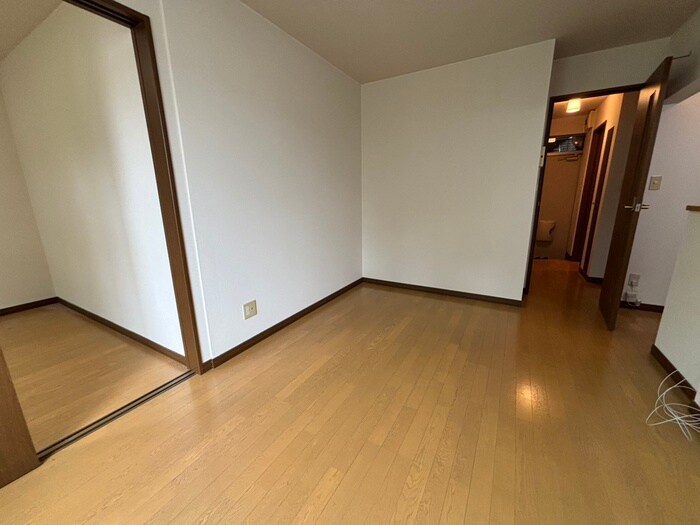 物件内観写真3　(居室)