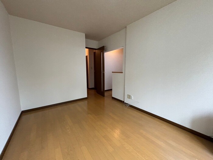 物件内観写真4　(居室)