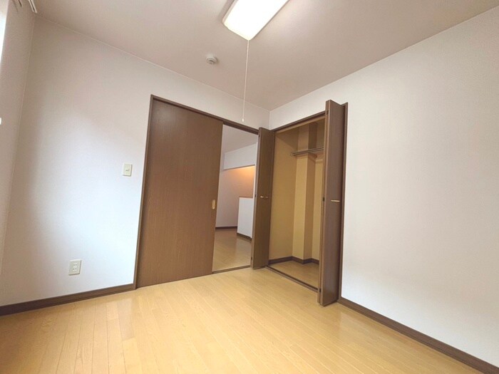 物件内観写真6　(居室)