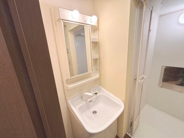 物件内観写真9　(洗面)