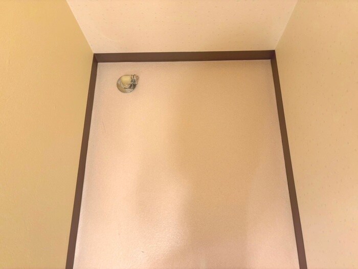 物件内観写真11　(洗濯機置場)