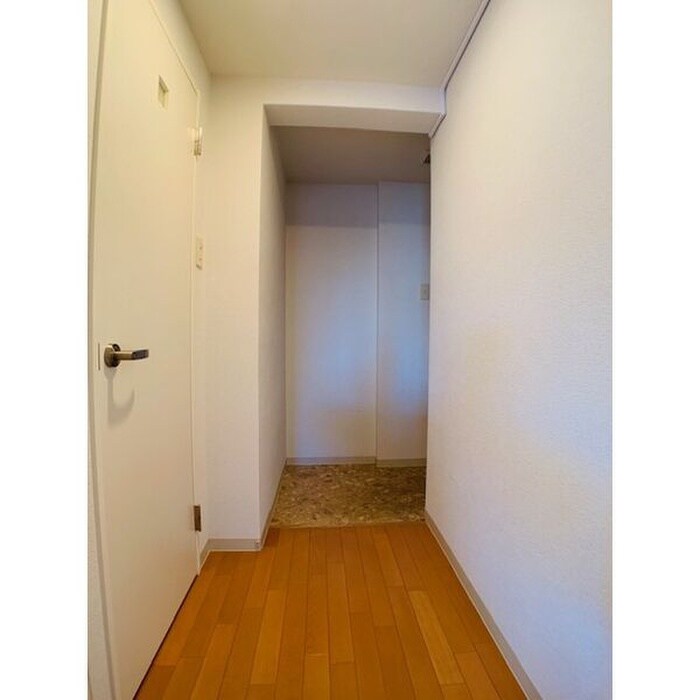 物件内観写真8　(玄関)