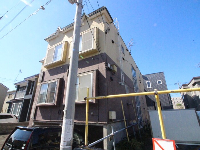 物件外観写真2　(外観写真)