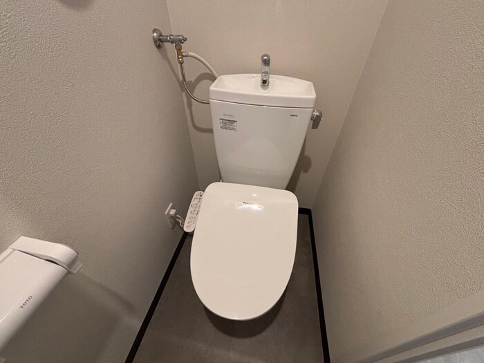 物件内観写真14　(トイレ)