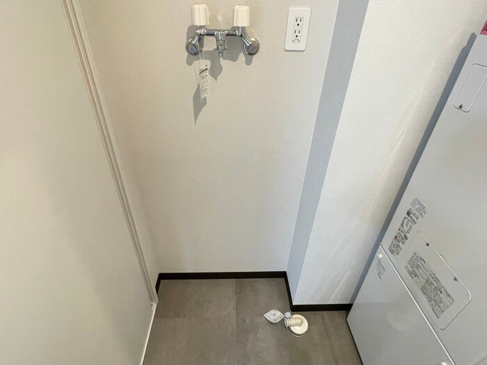 物件内観写真15　(洗濯機置場)