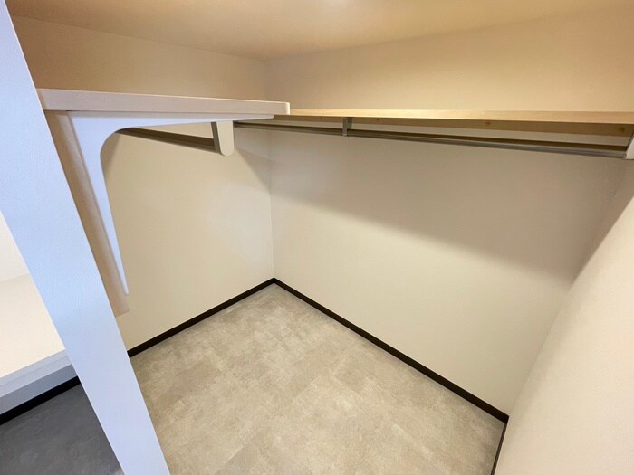 物件内観写真16　(収納)