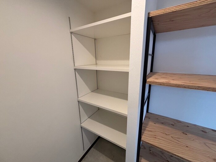 物件内観写真18　(収納)