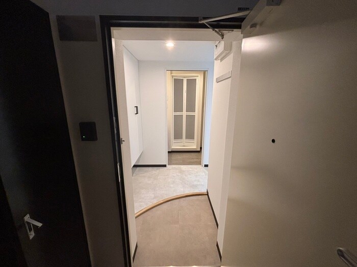 物件内観写真19　(玄関)