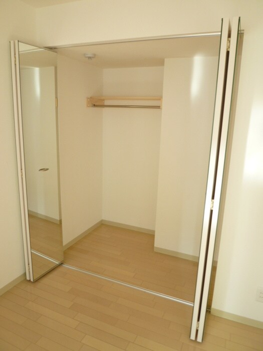 物件内観写真10　(収納)